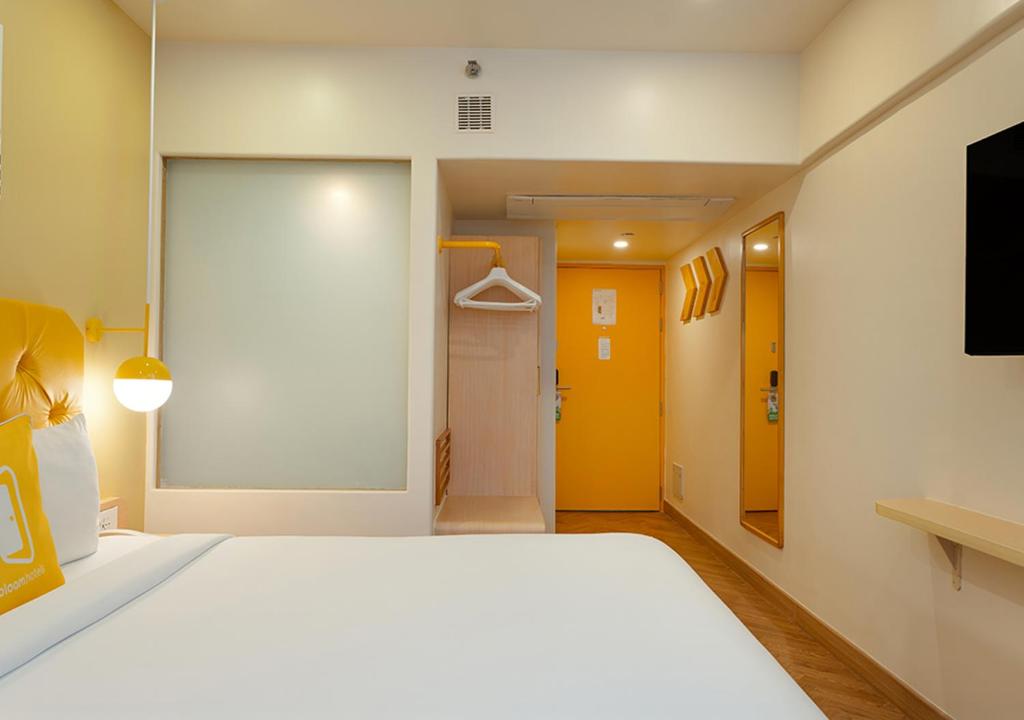 جناح جونيور، Bloom Hub - WEH Andheri 2/2