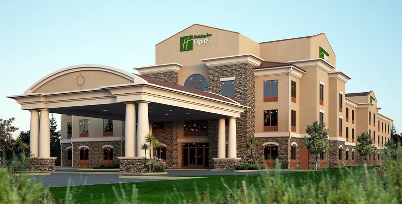 Holiday Inn Express Suites Redding 3/34