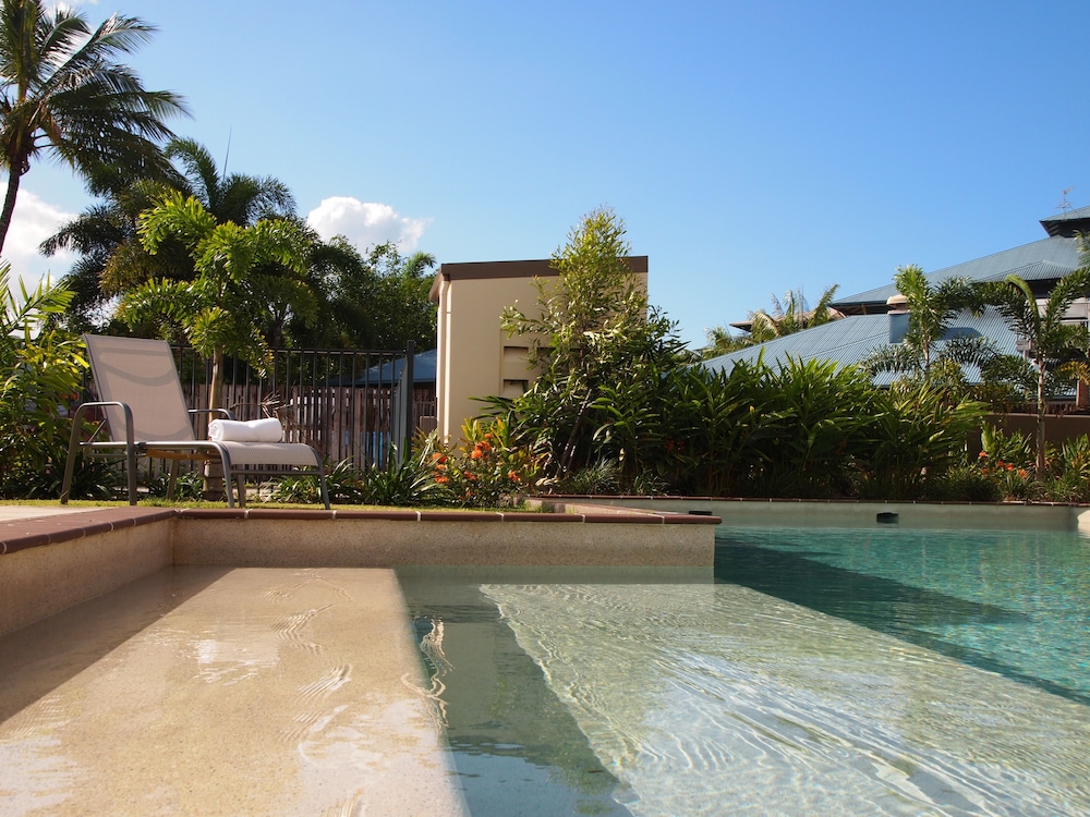 EDGE APARTMENTS CAIRNS 70/75