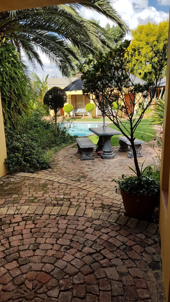 Jubilee Lodge Guest House 28/32