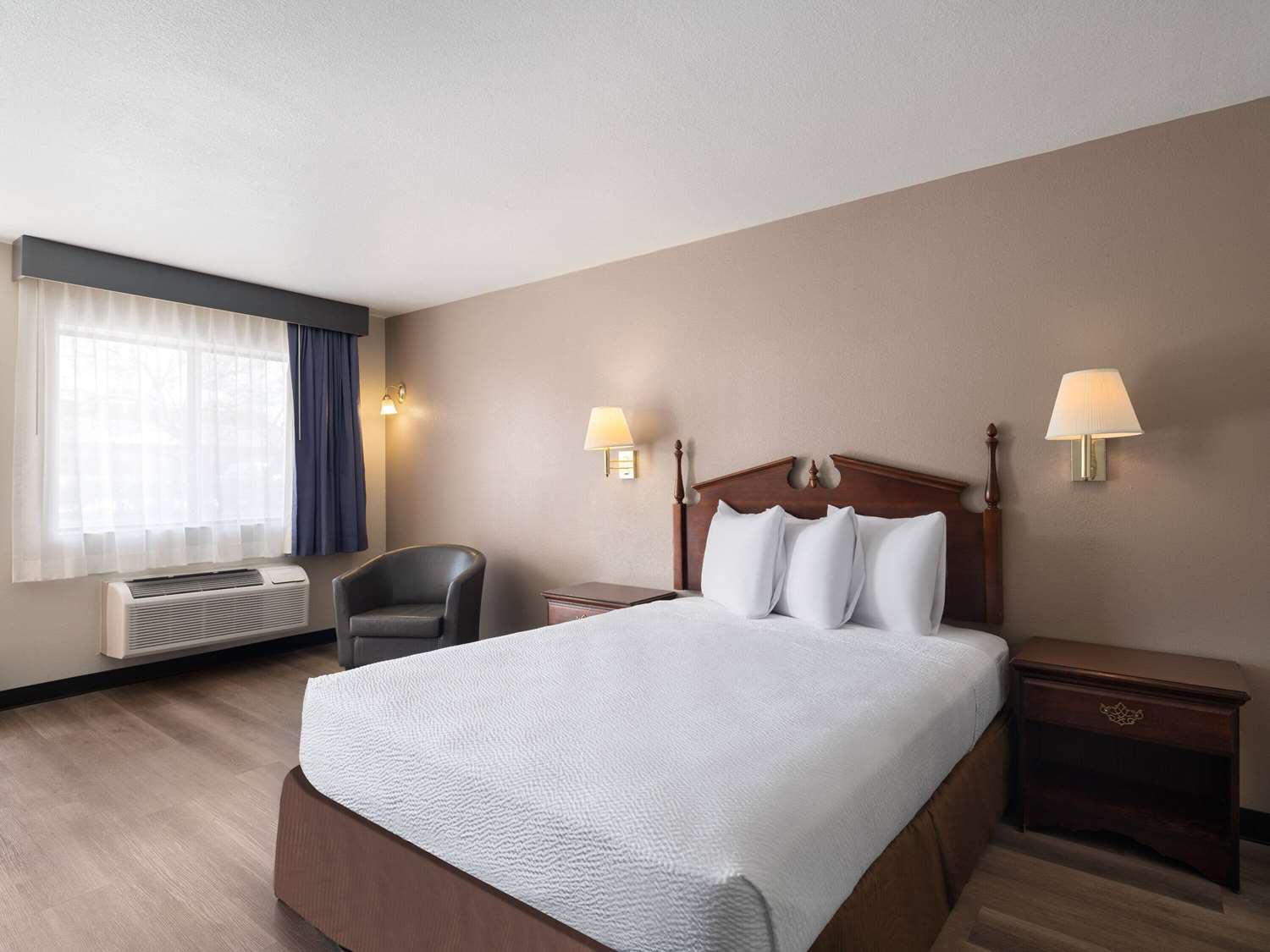 Travelodge by Wyndham Tucson AZ 21/34