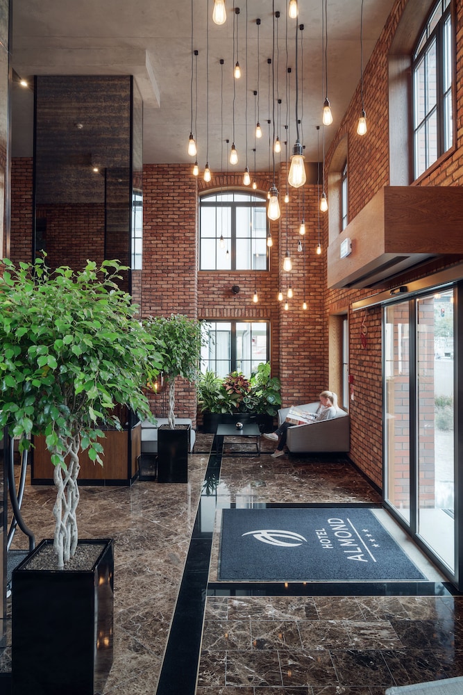 Almond Business Spa 6/36
