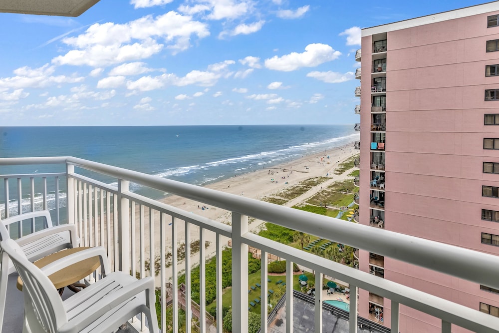Carolinian Beach Resort in Myrtle Beach by Vacasa 18/50