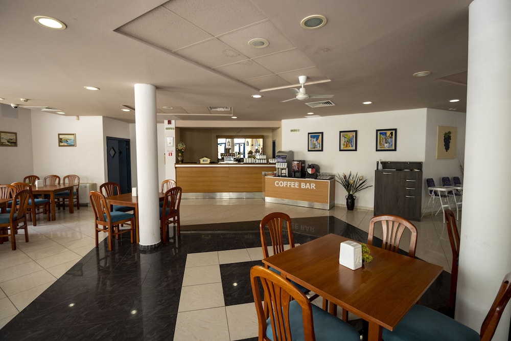 Aquamarine Hotel 48/68