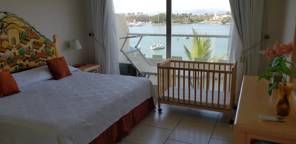 Hotel Boutique Marina Banderas 18/50