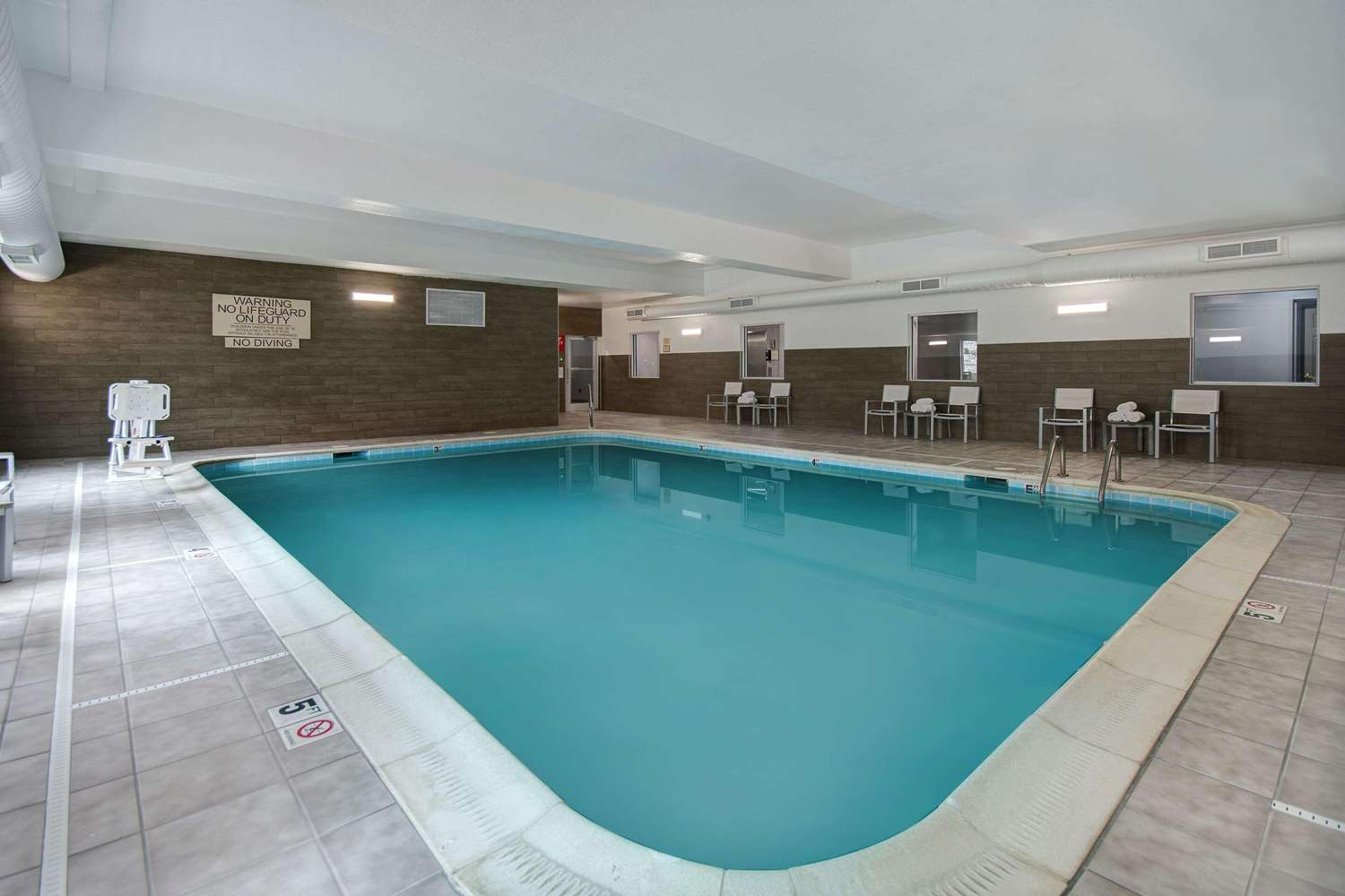 Country Inn & Suites By Radisson Cincinnati Airport KY 9/19