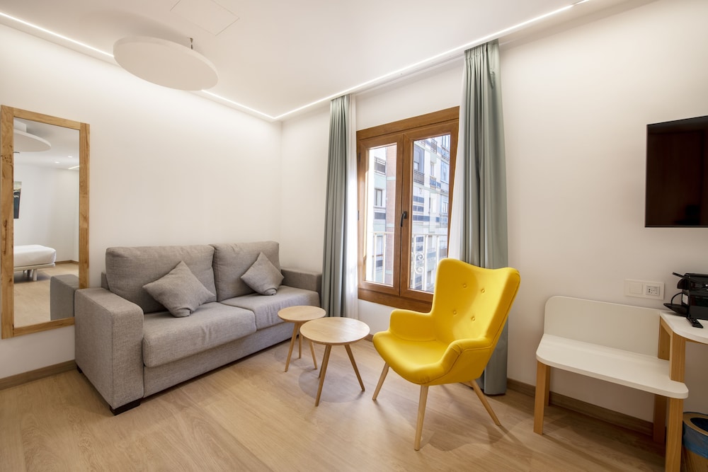 Odyssey Rooms Alicante 32/50