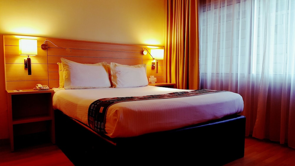 Crystal Hotel 5/39