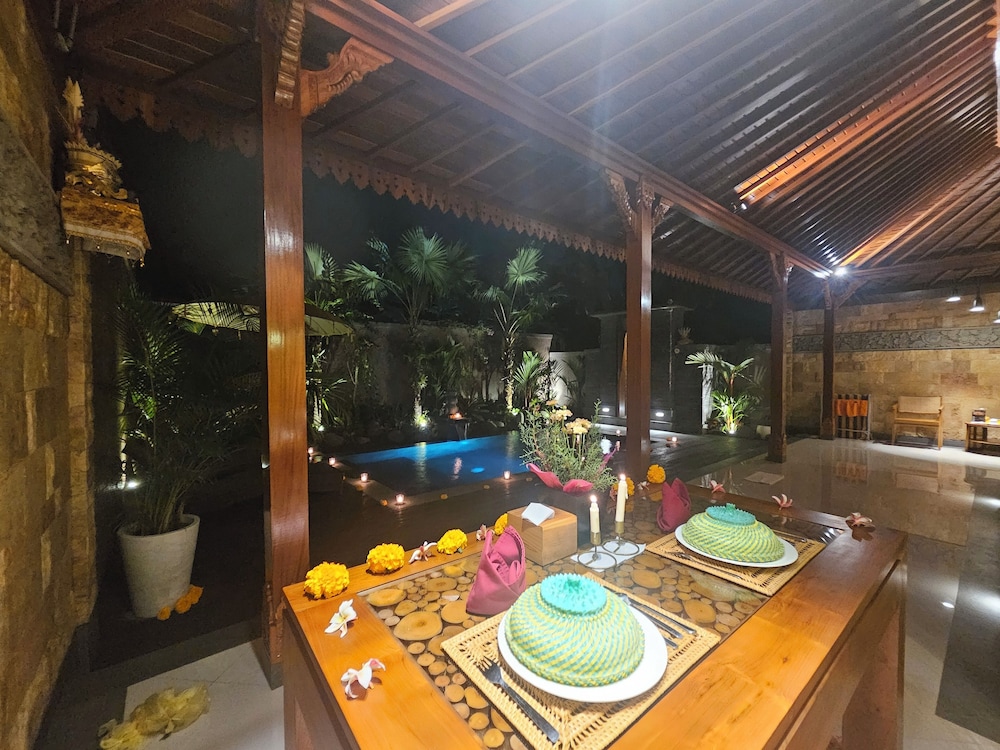 Ubud Paradise Villa 40/50
