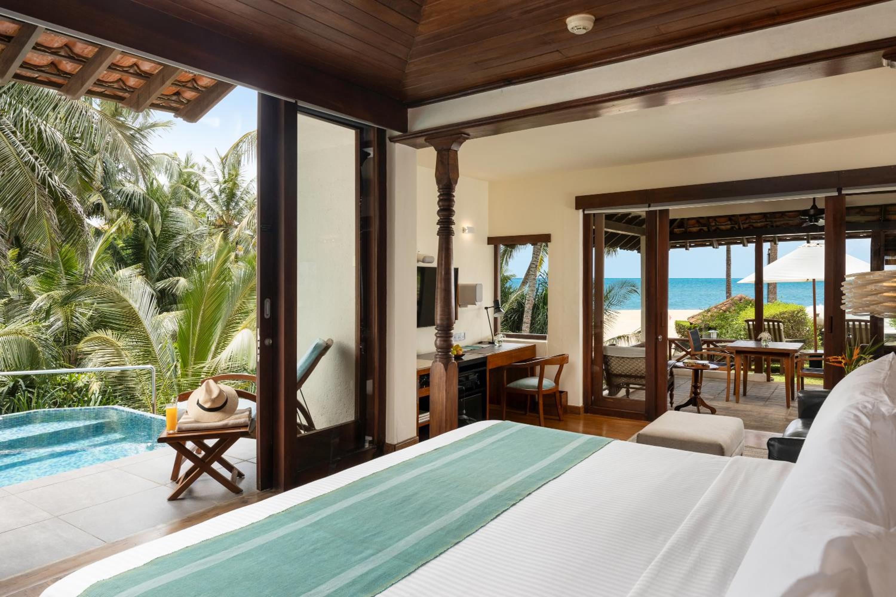 Grand, Deluxe, Suite, King Bed, with Pool