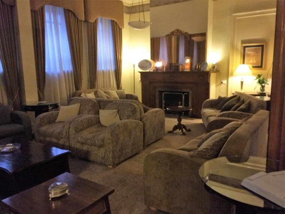 Royal Exchange Hotel 42/67