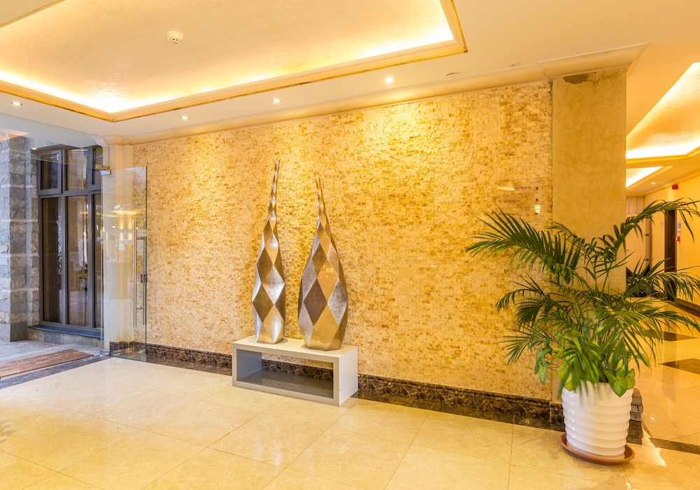 Alba Hotel Meru 24/50