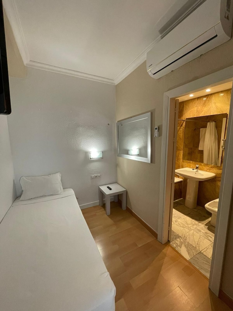 Hotel Trafalgar 19/42