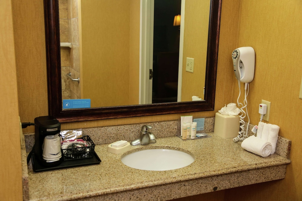 Hampton Inn & Suites McComb 21/49