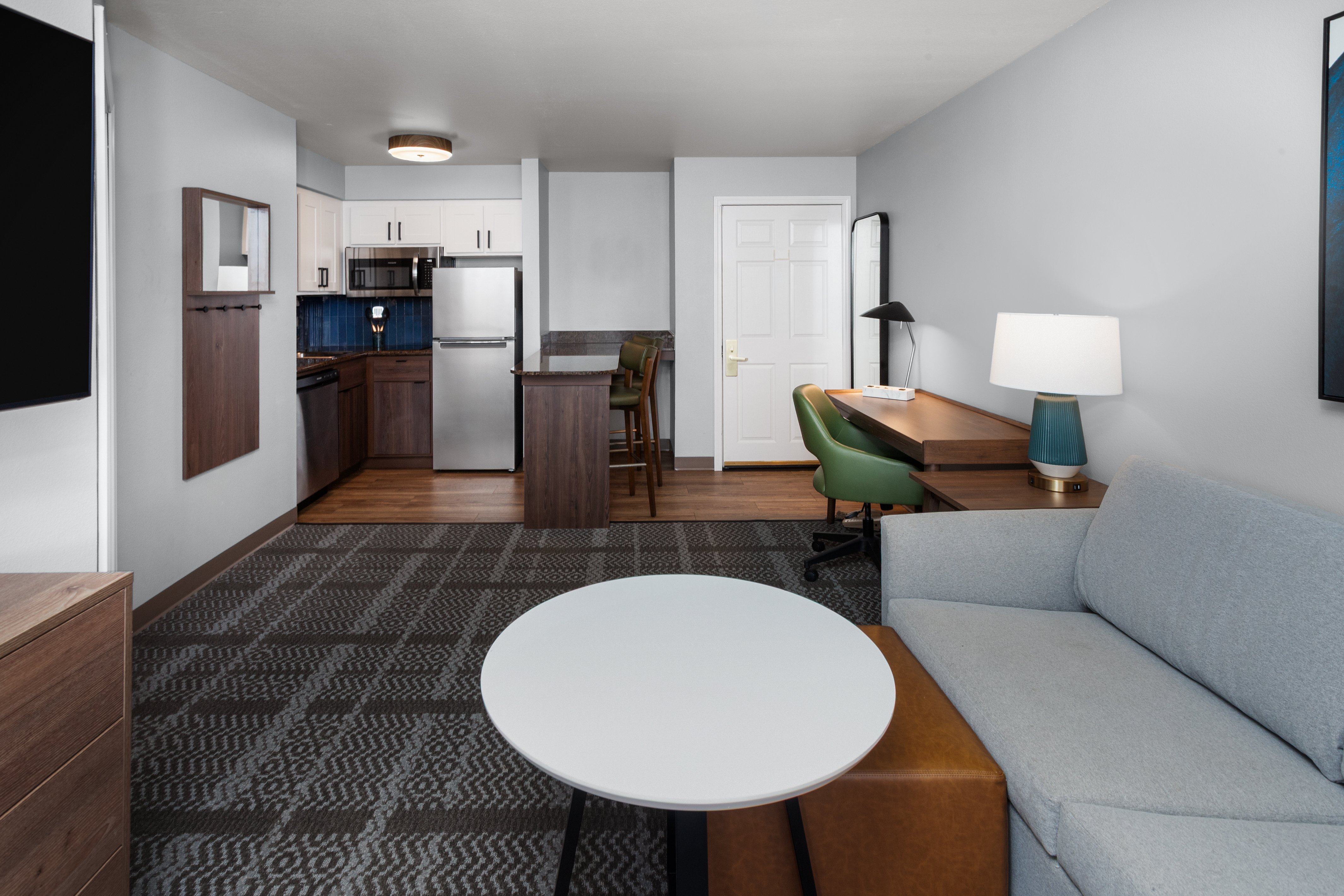 Staybridge Suites Lansing-Okemos 53/84