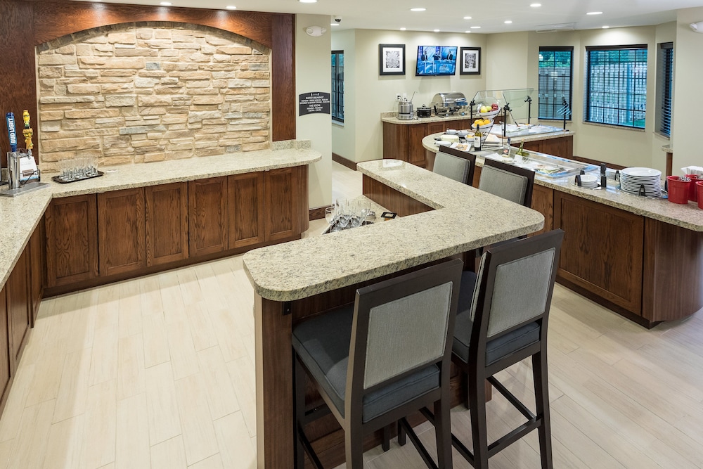 STAYBRIDGE SUITES OMAHA WEST 35/44