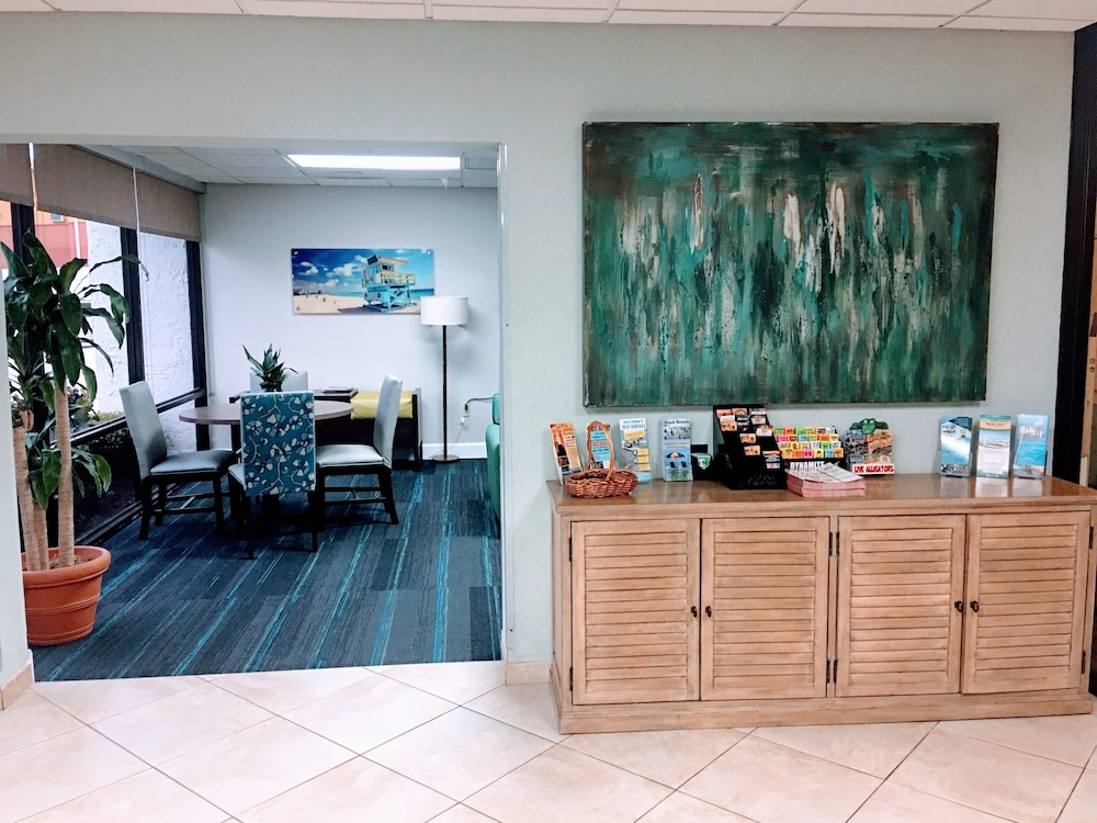 Tropical Winds Resort 11/50