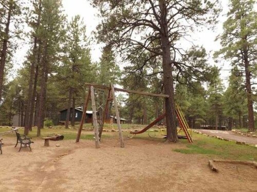 Arizona Mountain Inn and Cabins 25/50