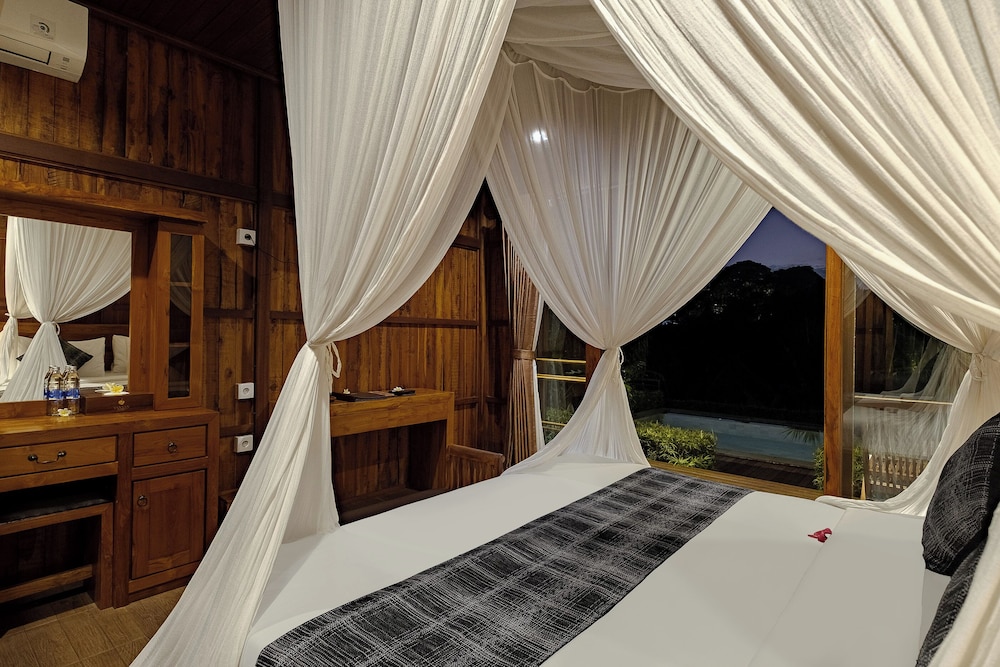 1 Bedroom, Pool, Wooden, Villa, Double Bed, Valley View، Yanyan Resort Ubud 7/10