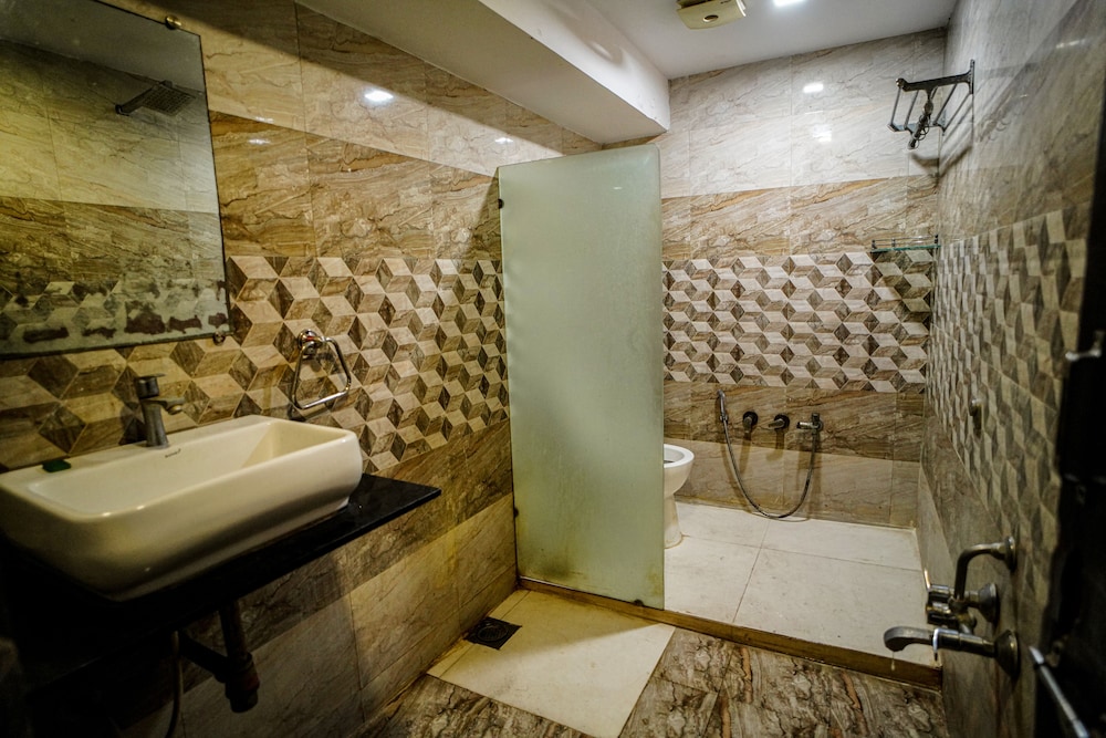 HOTEL SADHBHAV 48/49