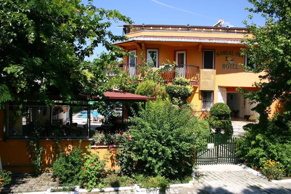 Mandal Inn Hotel 1/50