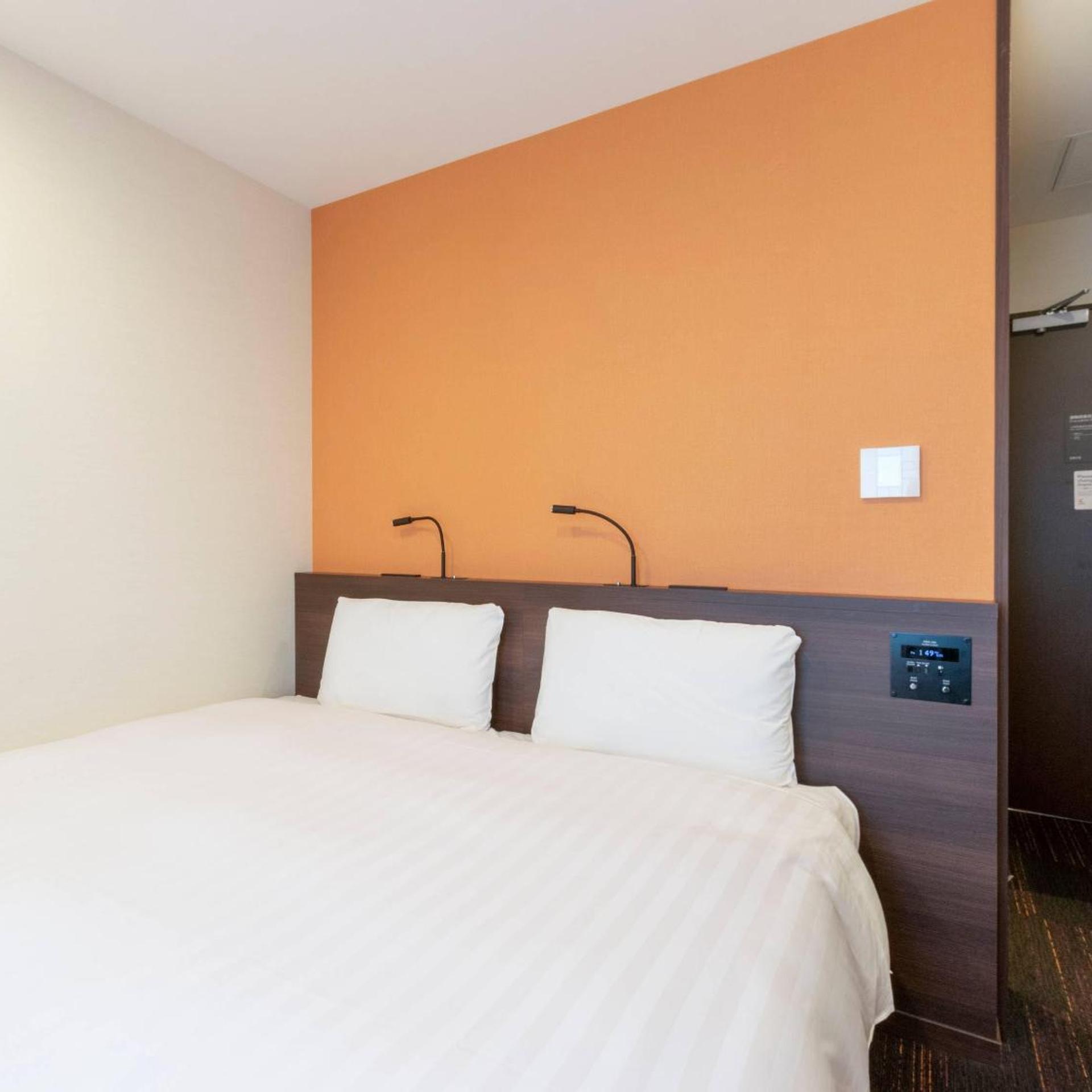 Economy, King Bed
