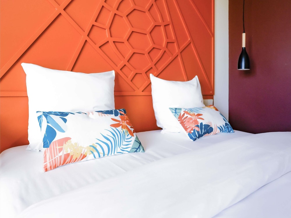 Junior Suite, Double Bed, Lagoon View, Sofa