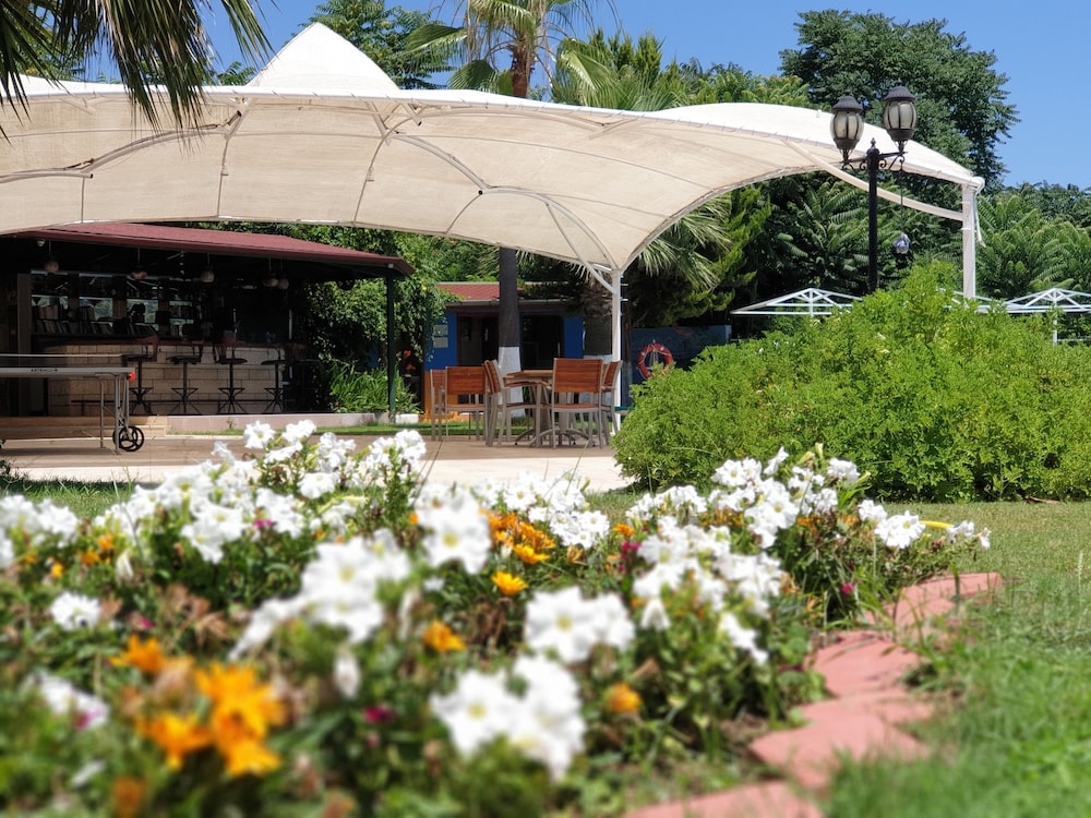 Erendiz Kemer Resort 5/50