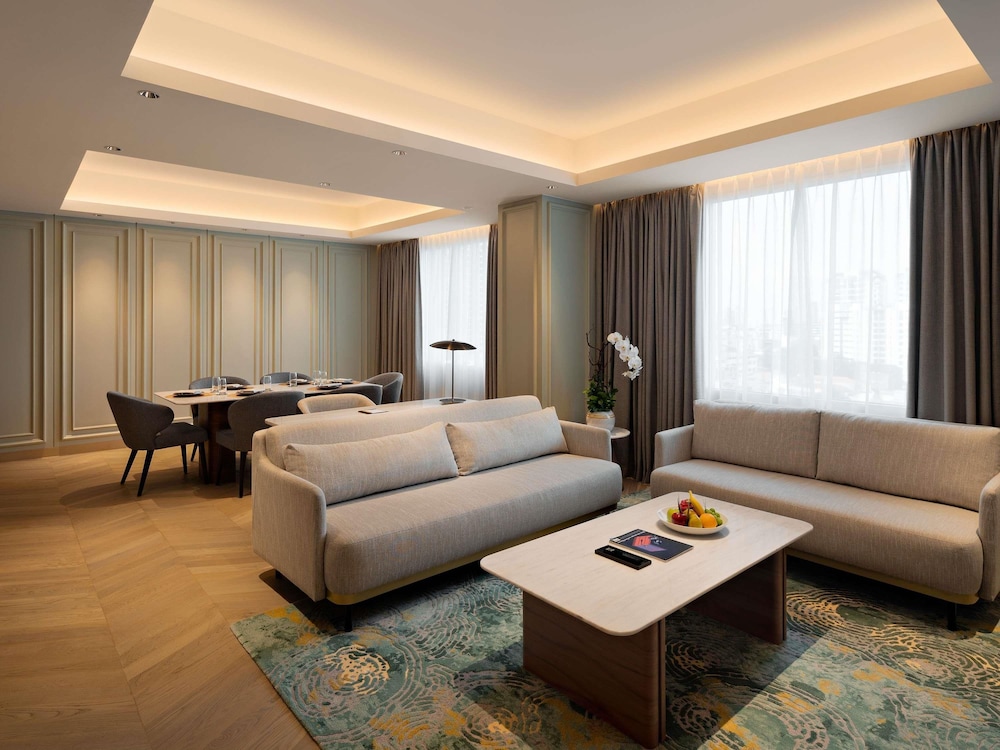 Movenpick Hotel Jakarta City Centre 42/60