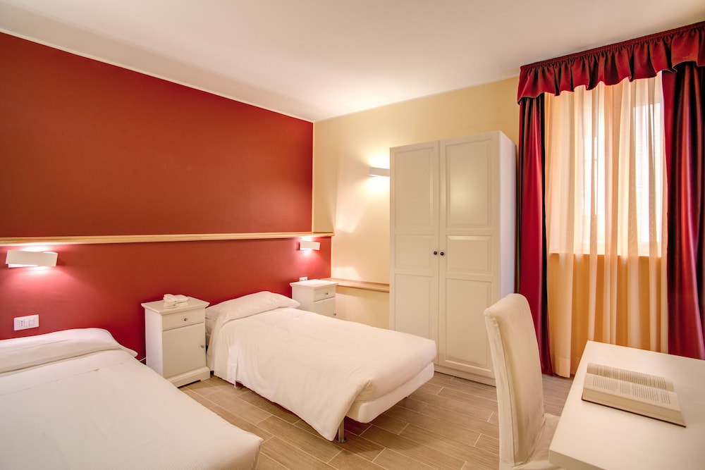 TOP FLOOR NAVONA 18/43