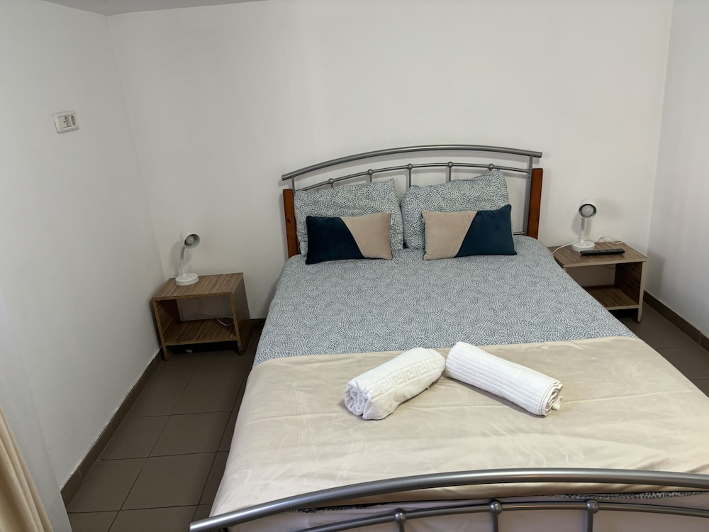 X Hostel Bucharest 27/44
