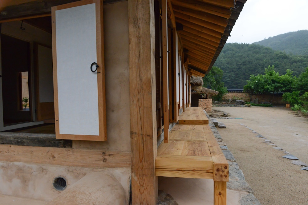 Jukheon Traditional House 34/50
