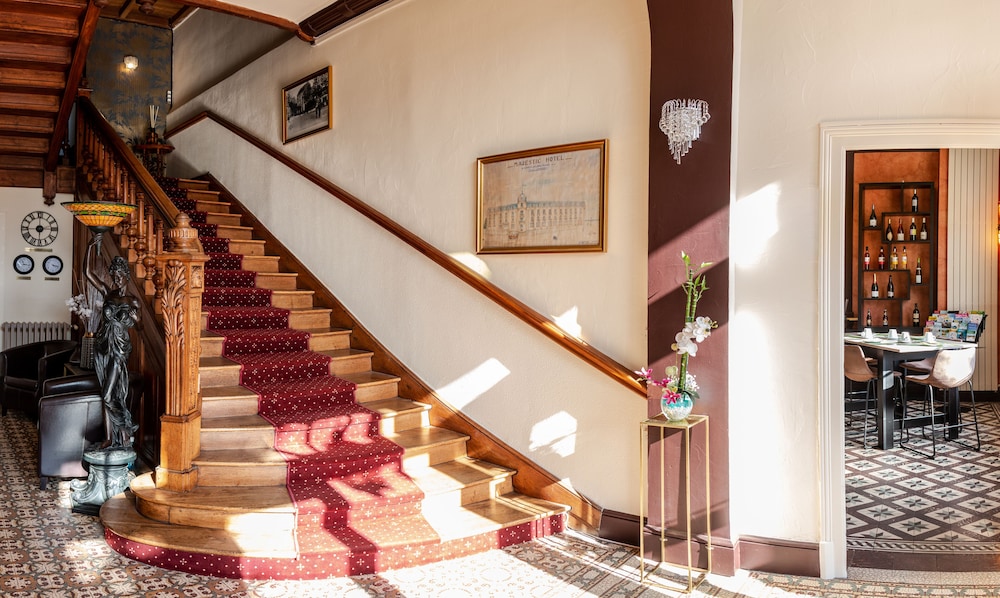 Logis Hotel Le Majestic 7/48