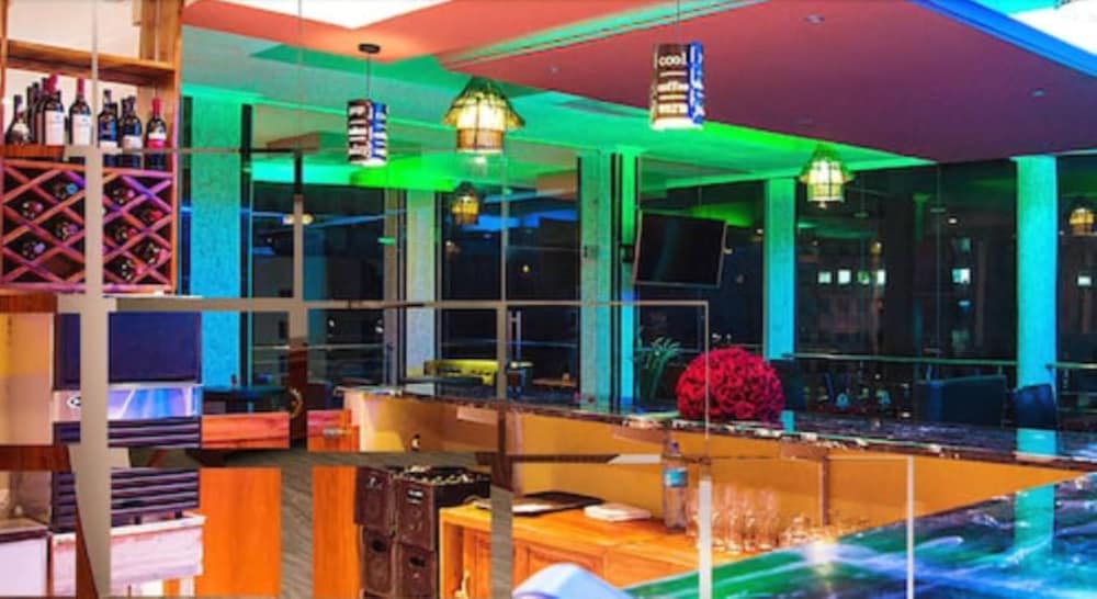 Tiffany Diamond Hotel Makunganya Street 3/66