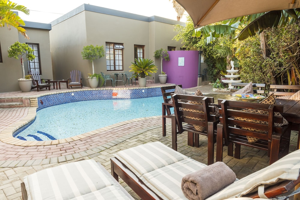 Kingfisher Guesthouse 46/50