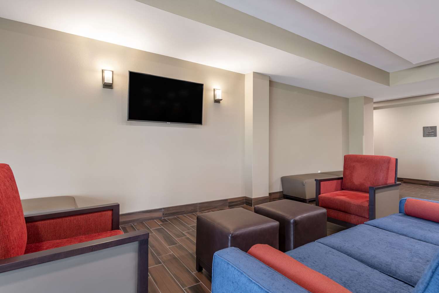 Comfort Suites Daytona Beach-Speedway 19/35