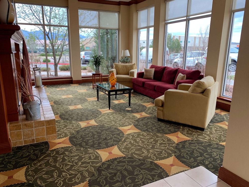 Hilton Garden Inn Colorado Springs Airport 38/59