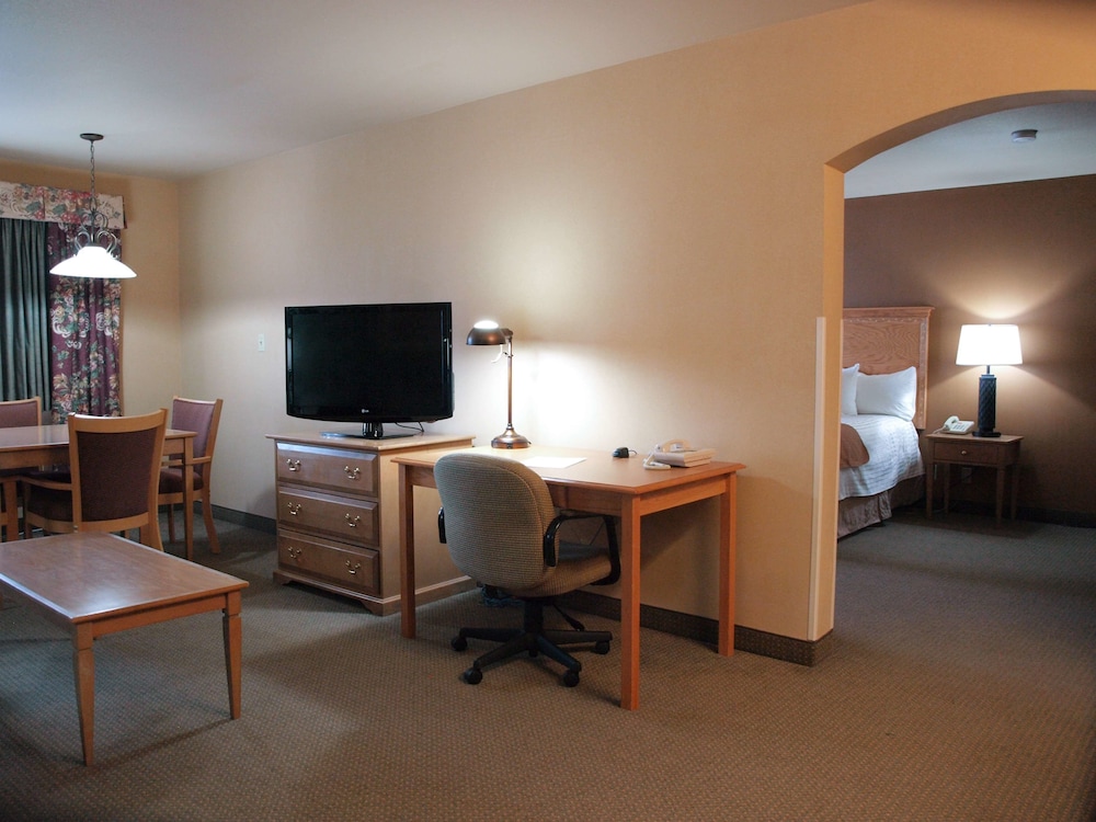 Best Western Plus Caldwell Inn & Suites 38/46