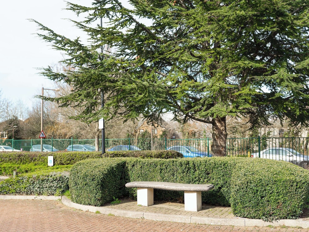 NOVOTEL MILTON KEYNES 71/74