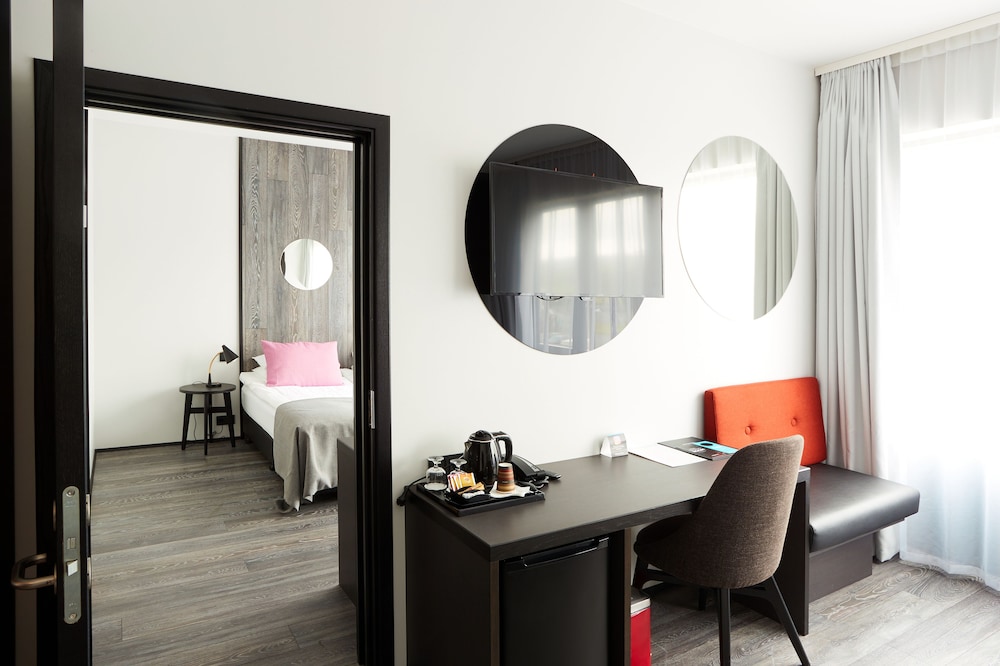 Fosshotel Husavik 36/50
