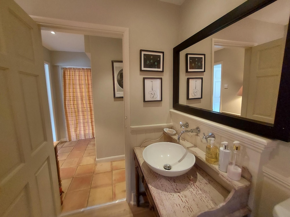 Rectory Farm Annexe 32/36