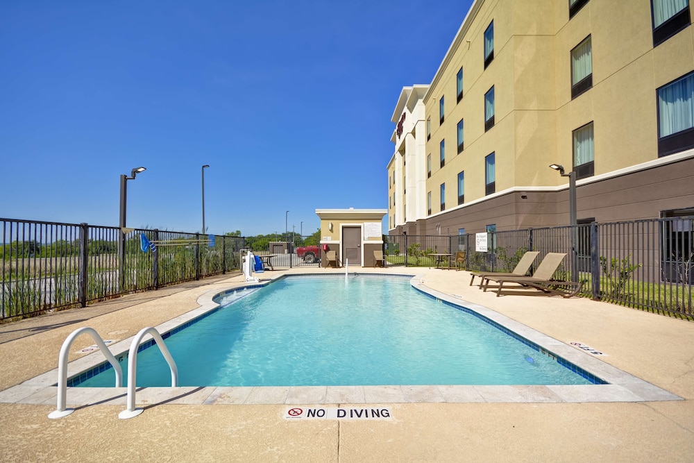 Hampton Inn Kenedy 3/57