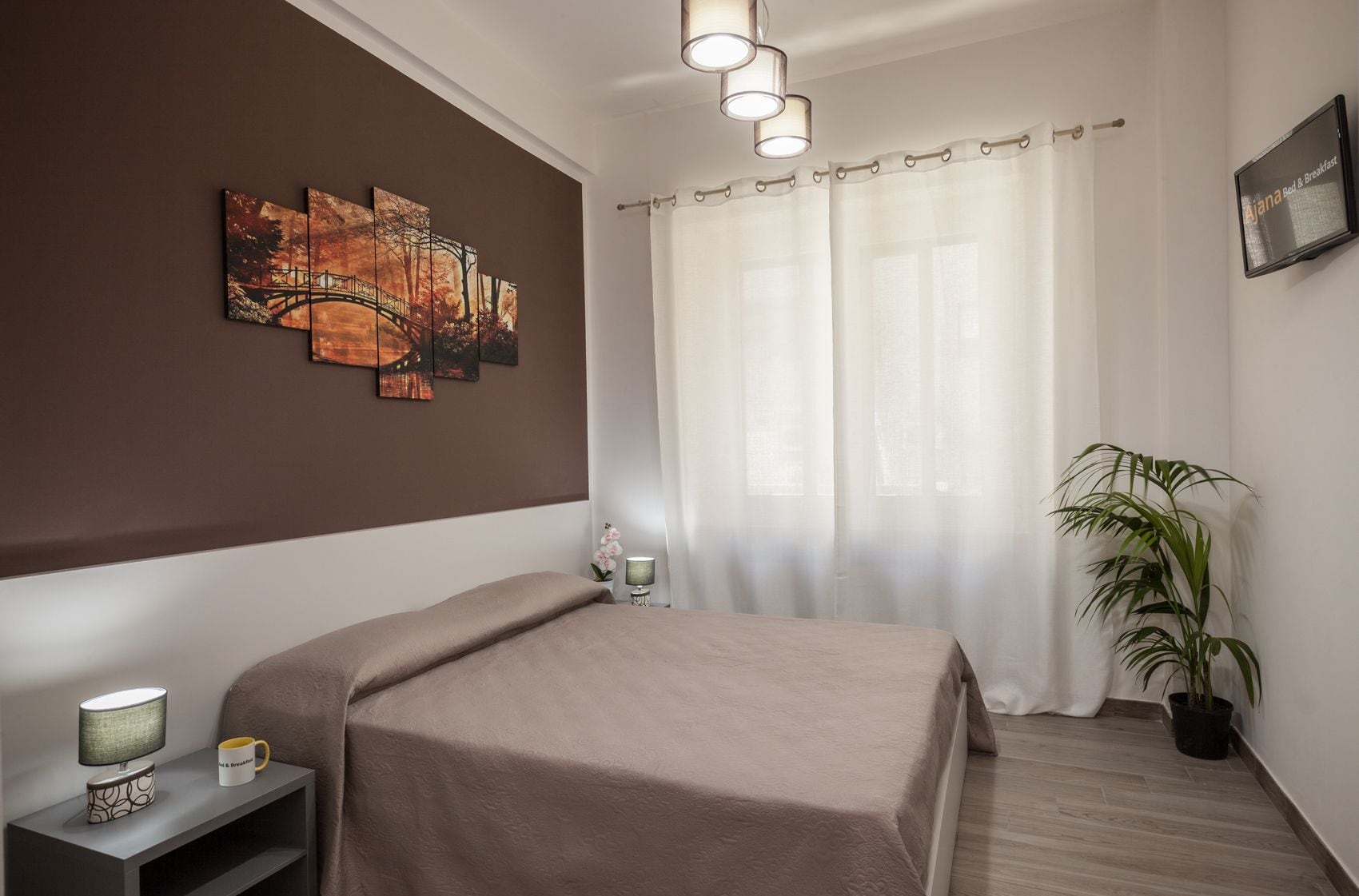 ECONOMY, QUEEN BED, PRIVATE BATHROOM