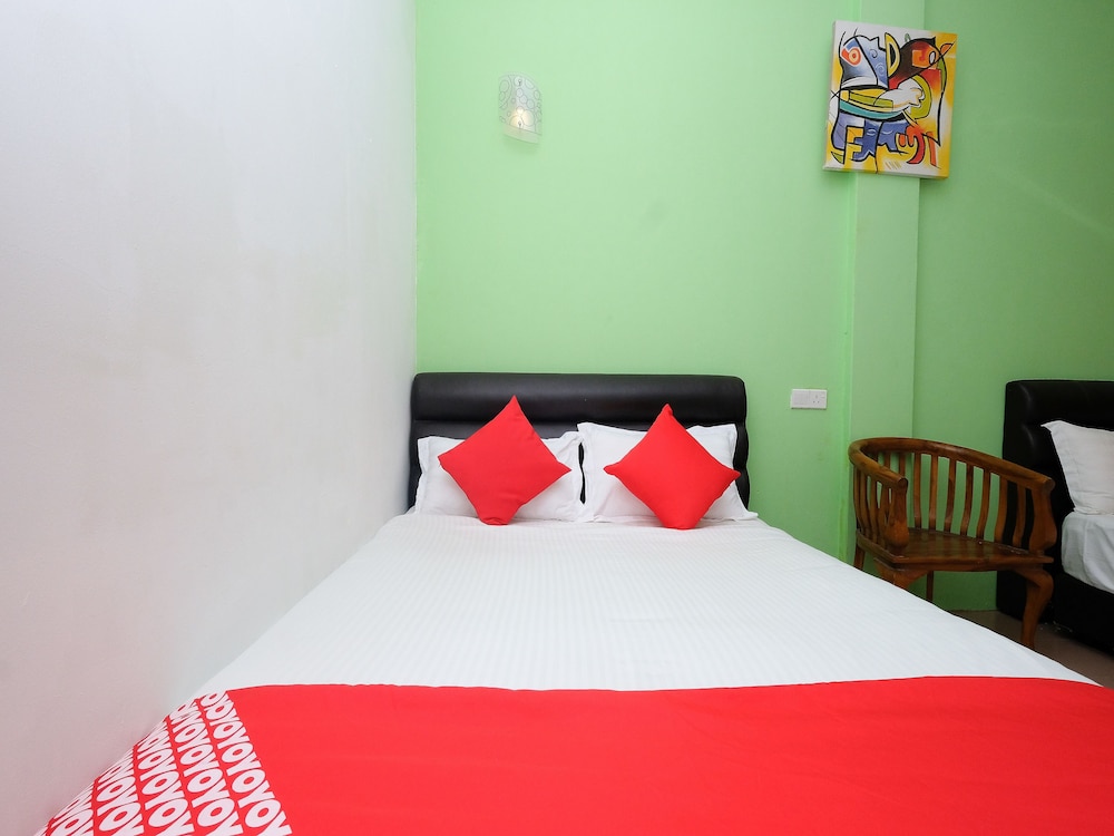 OYO 850 Gold Star Hotel 17/21