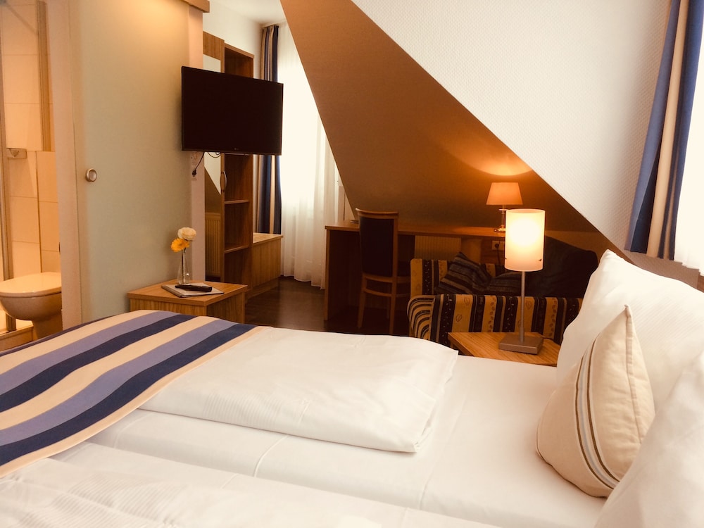 Hotel Triton 13/60