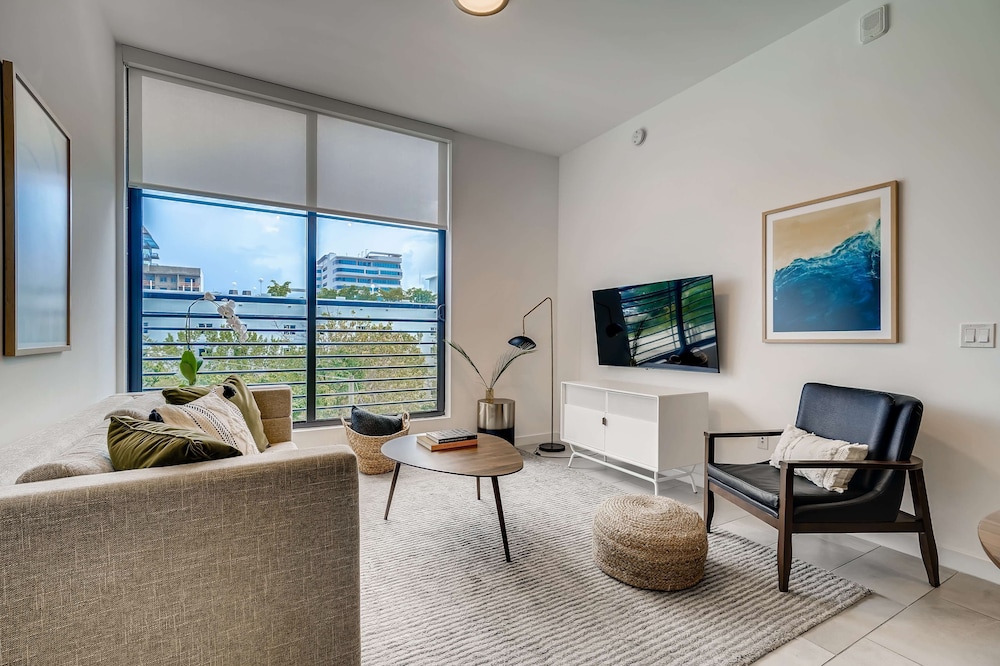 Sentral Wynwood 33/48