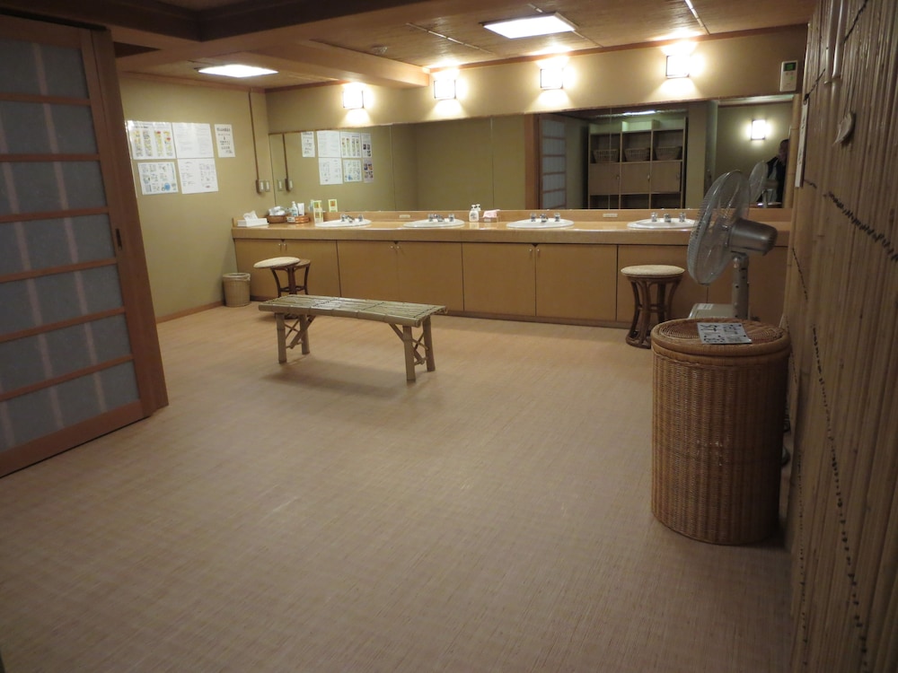 Historical Ryokan Hostel K's House Ito Onsen - Hostel 33/50