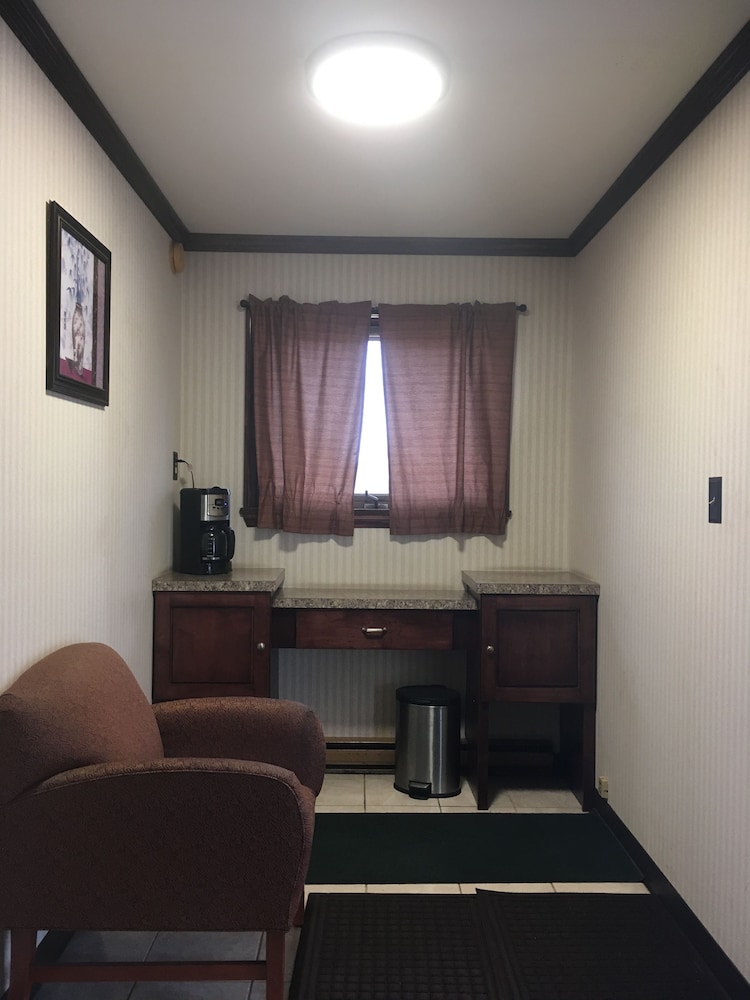 Budget Inn Clearfield 3/56
