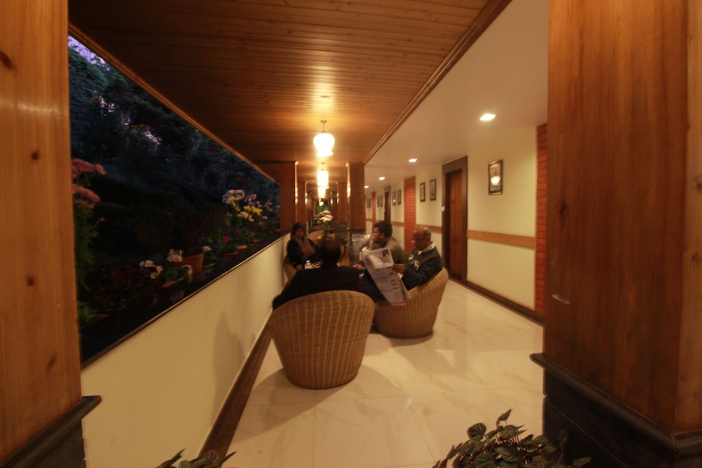 HOTEL MOUNT SINIOLCHU 32/50