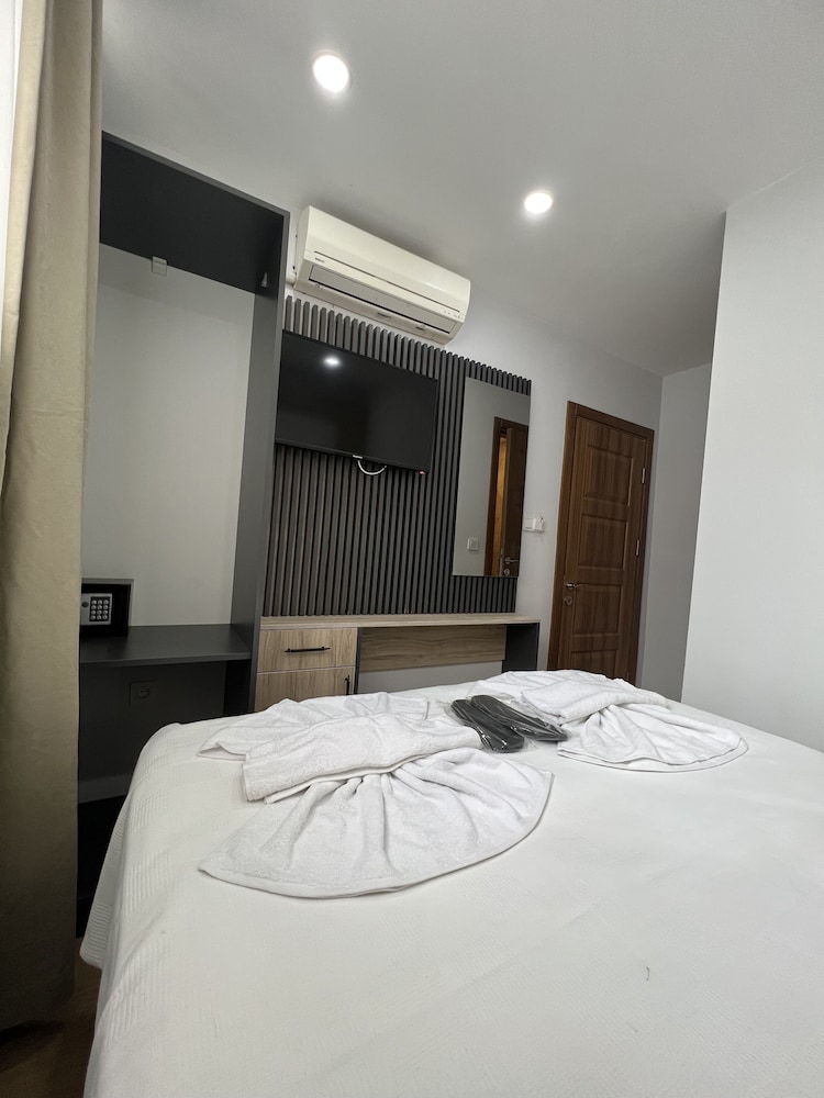Hotel Arinna 10/25